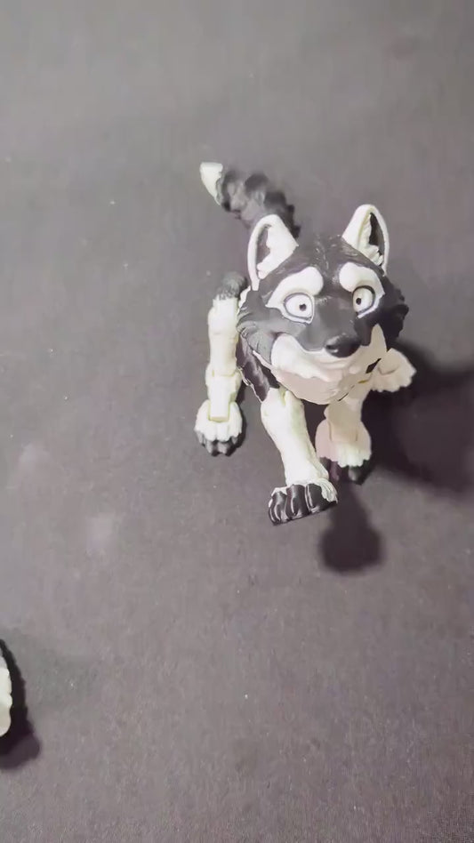 Articulated Wolf Figure with Interchangeable Heads – 3D Printed Wolf Collectible