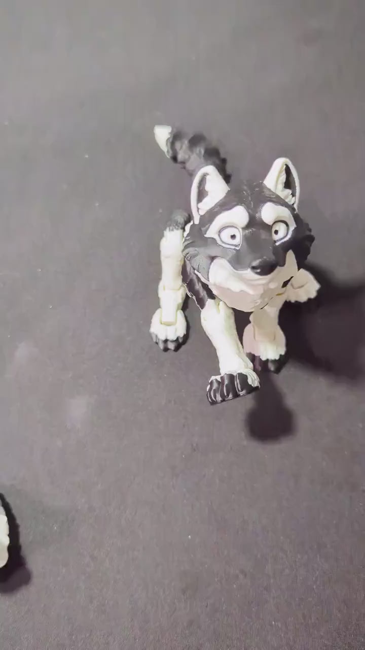 Articulated Wolf Figure with Interchangeable Heads – 3D Printed Wolf Collectible