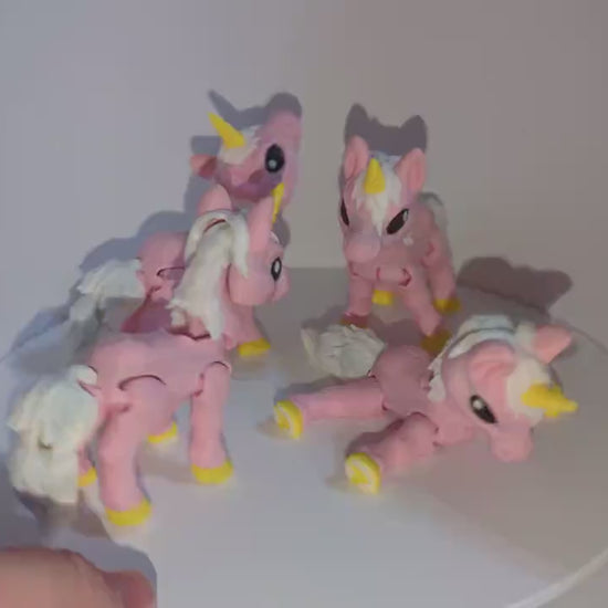 Articulating Horse Fidget– 3D Printed Poseable Articulating Unicorn  – Unique Horse Gift, Equestrian Poseable Horse Figurine, ADHD Relief