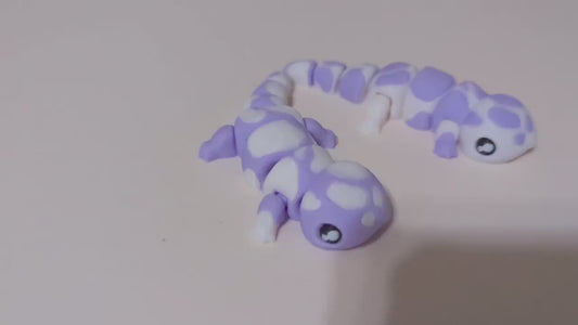 Articulated Salamander – 3D Printed Fidget Toy | Cute Desk Pet Lizard | Flexible Collectible Figurine