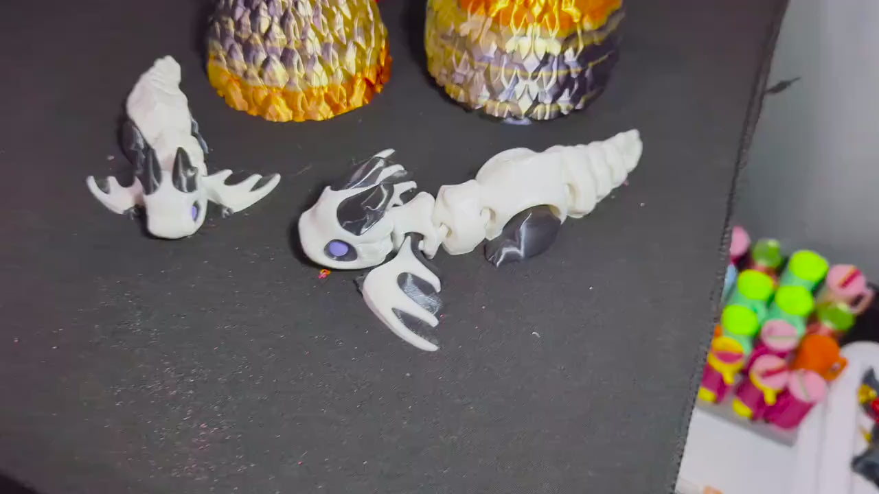 Skeleton Dragon Bone Marrow 3D Printed Articulated Gothic Fantasy Fidget Toy White Anatomical Anxiety and ADHD Stress Relief Fidget