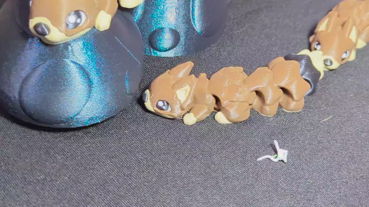 Articulated Squirrel Fidget Toy – 3D Printed Woodland Animal | Flexible Collectible Desk Pet | Cute Stress Relief Gift for Nature Lovers