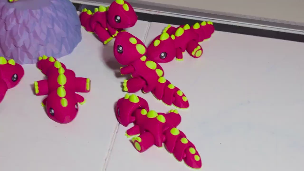 Mini Articulated Baby Dino – Pink & Green Fidget Toy – Cute Desk Pet or Gift