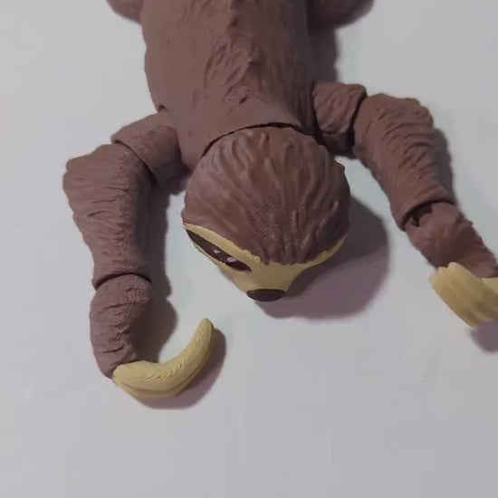 Articulated Sloth Figurine – Flexible 3D Printed Sloth Fidget Toy & Desk Collectible