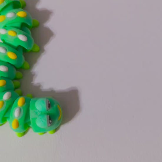 Articulated Caterpillar – 3D Printed Fidget Toy | Cute Wiggle Bug Desk Pet