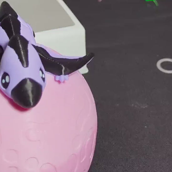 3D Printed Articulated Pterodactyl – Purple Black Flexible Dino Fidget Toy – Cute Dinosaur Figurine – Unique Gift for Dino Lovers – Desk Pet