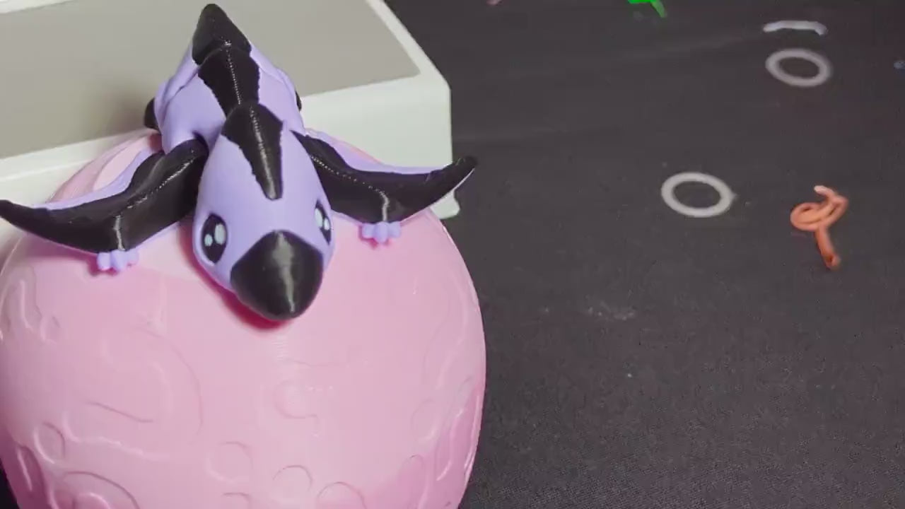 3D Printed Articulated Pterodactyl – Purple Black Flexible Dino Fidget Toy – Cute Dinosaur Figurine – Unique Gift for Dino Lovers – Desk Pet